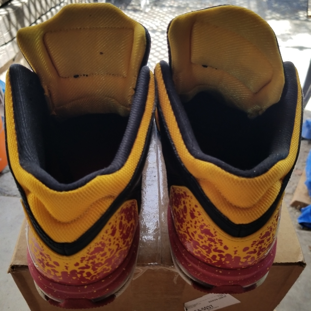 Jordan Flight 2013 Shoes - Picture 3 of 5